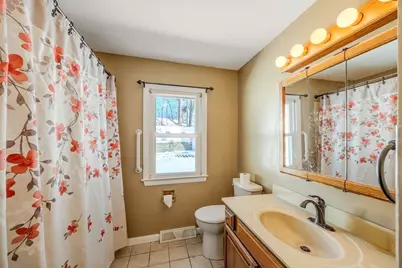 460 Irene St, Chicopee, MA 01020 - Photo 25