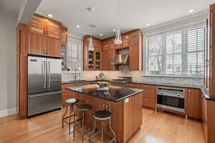 475 E 4th St, Boston, MA 02127 - Photo 9