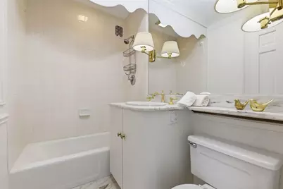 37 Beacon St #23, Boston, MA 02108 - Photo 17