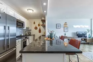 6 Whittier Pl, Boston, MA 02114 - Photo 5