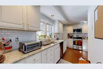 28 Walworth St, Worcester, MA 01602 - Photo 5