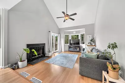 5 Weybridge Ln #5, Hopkinton, MA 01748 - Photo 3