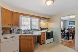 100 Burncoat St, Worcester, MA 01605 - Photo 17