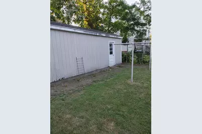 24 Hampden St, West Springfield, MA 01089 - Photo 17