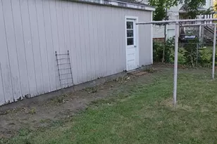 24 Hampden St, West Springfield, MA 01089 - Photo 17