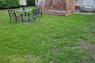 24 Hampden St, West Springfield, MA 01089 - Photo 15