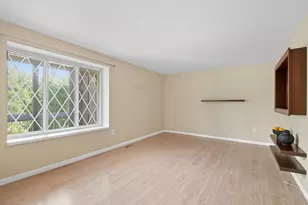 98 Fuller St, Ludlow, MA 01056 - Photo 15