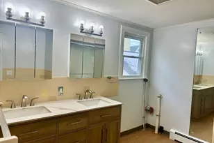 187 White St, Lowell, MA 01854 - Photo 27