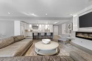 621 E 1st St, Boston, MA 02127 - Photo 3