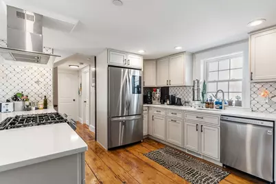 8 Osborne #1, Salem, MA 01970 - Photo 5