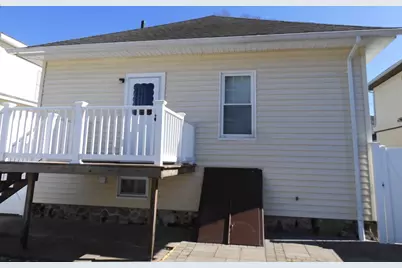 13 Caswell Ave, Methuen, MA 01844 - Photo 3