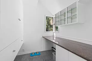 331 Heath St, Brookline, MA 02467 - Photo 11