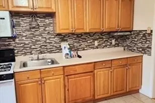 66 Pearl St, Chelsea, MA 02150 - Photo 3