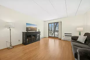 65 Commons Dr, Shrewsbury, MA 01545 - Photo 3