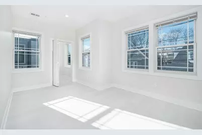 1540 N Shore Road #301, Revere, MA 02151 - Photo 9