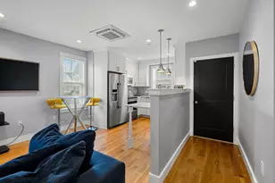 14 Farragut Ave, Somerville, MA 02144 - Photo 11