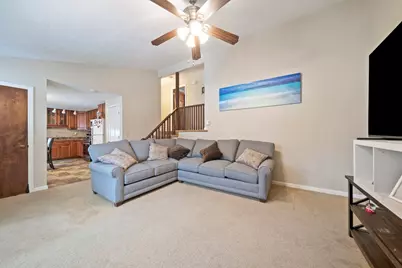 29 Hillcrest Ave, Brockton, MA 02301 - Photo 3