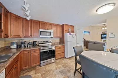 29 Hillcrest Ave, Brockton, MA 02301 - Photo 5