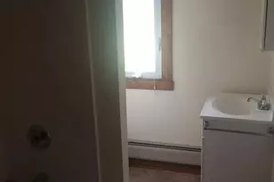 423 North East St, Amherst, MA 01002 - Photo 3