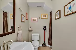 104 Holland St, Somerville, MA 02144 - Photo 13