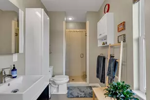 104 Holland St, Somerville, MA 02144 - Photo 7