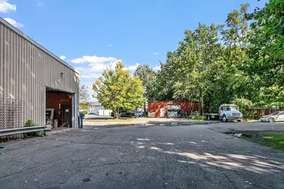 359 Summer St, Fitchburg, MA 01420 - Photo 5