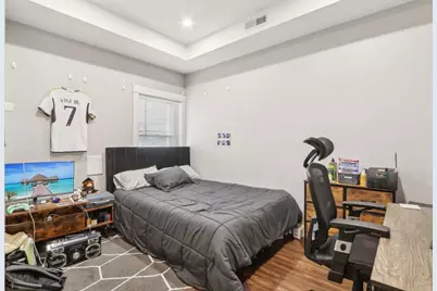 271 W 5th St, Boston, MA 02127 - Photo 17