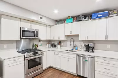 271 W 5th St, Boston, MA 02127 - Photo 3