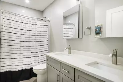 271 W 5th St, Boston, MA 02127 - Photo 15