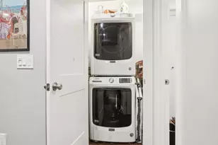 271 W Fifth St, Boston, MA 02127 - Photo 25