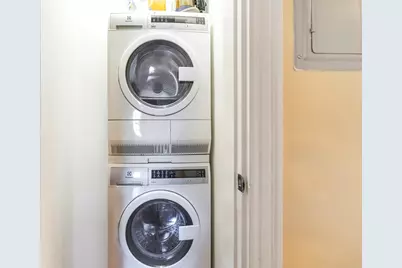 14 Torrey St #1, Boston, MA 02124 - Photo 5