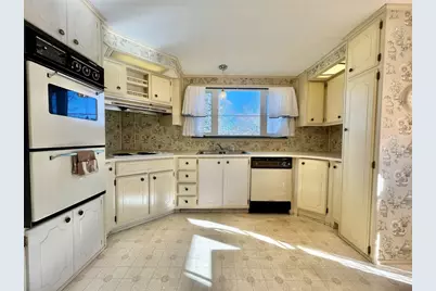 9 Chestnut Circle, Rockland, MA 02370 - Photo 3