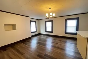 27 Wilcox St, Springfield, MA 01105 - Photo 3