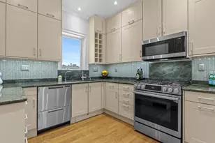 101 Winthrop Rd, Brookline, MA 02445 - Photo 9