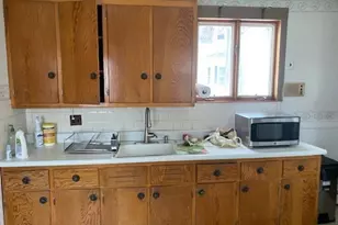 32 Vernon St, Waltham, MA 02453 - Photo 13