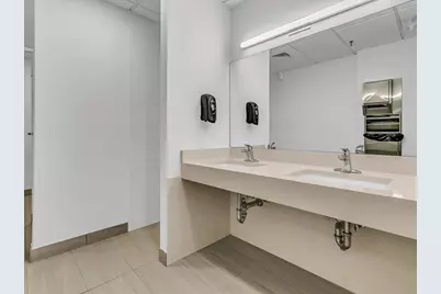 88 Broad St #403, Boston, MA 02110 - Photo 15