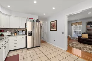 15 Cross St, Chicopee, MA 01013 - Photo 3