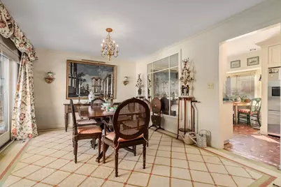 17 Fairgreen Place #17, Brookline, MA 02467 - Photo 5