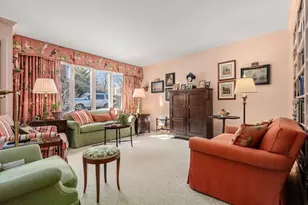 17 Fairgreen Pl, Brookline, MA 02467 - Photo 9