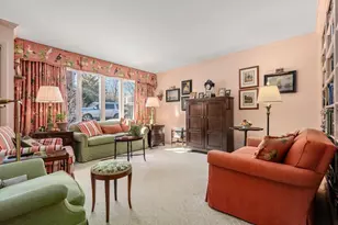 17 Fairgreen Pl, Brookline, MA 02467 - Photo 11