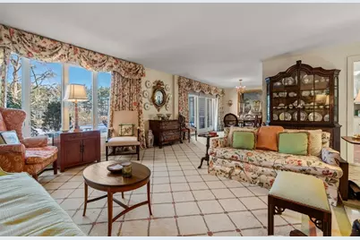 17 Fairgreen Place #17, Brookline, MA 02467 - Photo 9