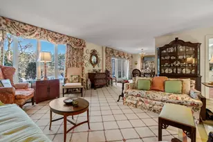 17 Fairgreen Pl, Brookline, MA 02467 - Photo 9