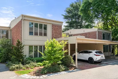 17 Fairgreen Place #17, Brookline, MA 02467 - Photo 15