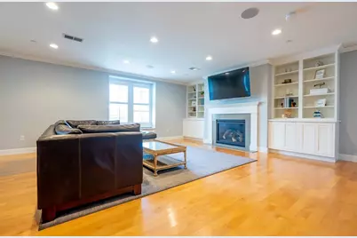 881 E 2nd St #13, Boston, MA 02127 - Photo 23