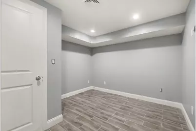 365 E St, Boston, MA 02127 - Photo 5