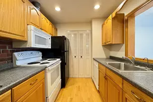 25 Greentree Ln, Weymouth, MA 02190 - Photo 3