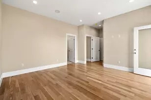 729-731 E 5th St, Boston, MA 02127 - Photo 9