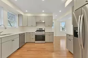 48 Manthorne Rd, Boston, MA 02132 - Photo 7