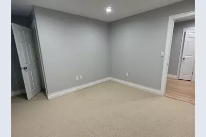 10 Oakwood Ct, Framingham, MA 01701 - Photo 17