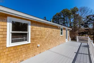 24 Weatherglass Ln, Falmouth, MA 02536 - Photo 31